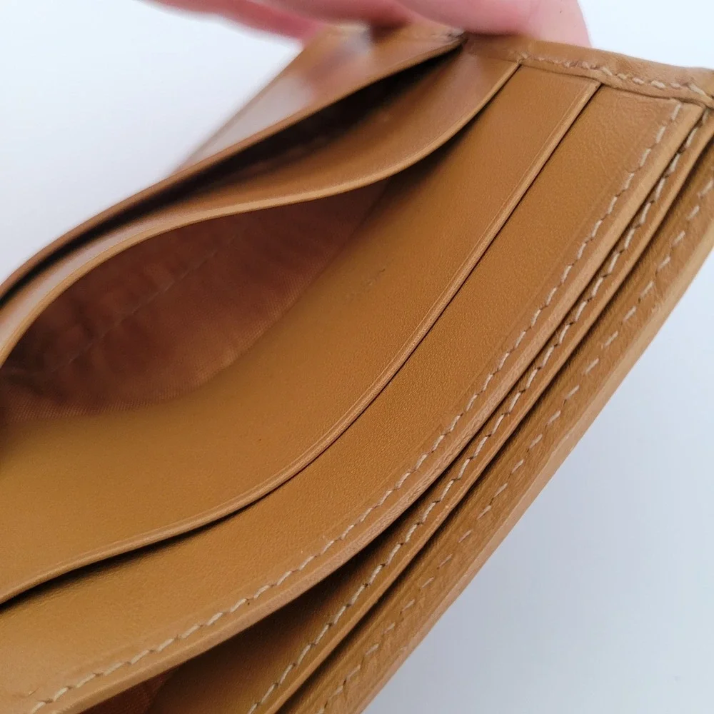 Gucci Vintage GG Canvas Leather Bifold Wallet Tan Beige 034.2888.0751.0